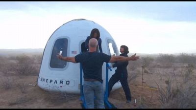 Spazio, riuscito il volo Blue Origin con 6 donne tra cui Katy Perry