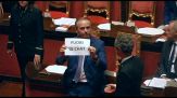Senato, M5S occupa banchi governo per no giunta a chat Delmastro