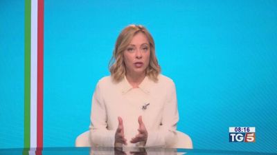 Meloni: l'Italia cresce Scontri Renzi-Conte