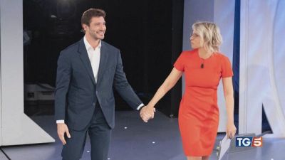 Dopo Maria De Filippi, Speciale Tg5 "Sos fentanyl"