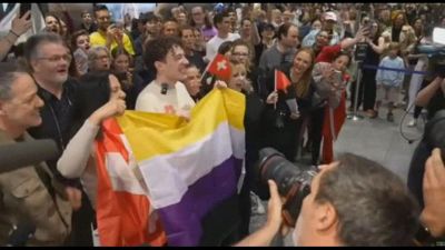 Eurovision, vince la Svizzera con Nemo, ma non la pace
