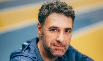 Sei mai stata sulla luna?: Raoul Bova pazzo di una spagnola