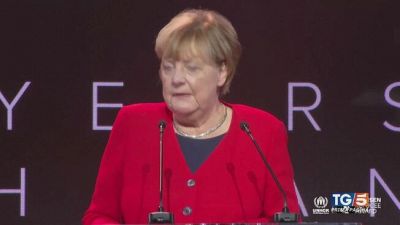 Merkel su Afd: mi si spezza il cuore