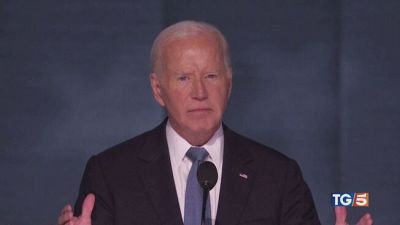 L'addio di Joe Biden "Kamala, tocca a te"