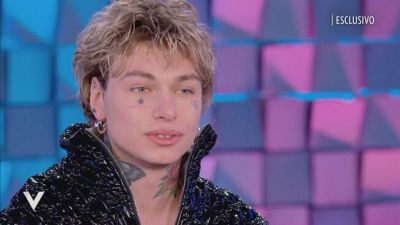 Ayle e l'esperienza nella scuola di "Amici"