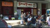 Spin Time, il presidio prosegue fra il caldo e "problemi psicologici"