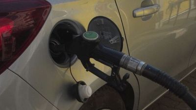 Sconto di 17 centesimi sul gasolio e più aiuti agli autotrasportatori
