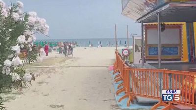 Fulmine sulla spiaggia tre donne ferite