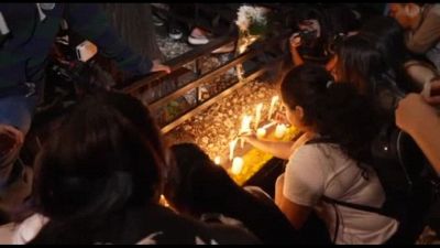 Omaggio dei fan dei One Direction all'hotel in cui è morto Liam Payne