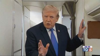 Trump: "Presto un accordo con l'Iran su Hormuz"