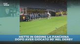 Svezia: il calciatore pulisce e riordina la panchina a fine partita
