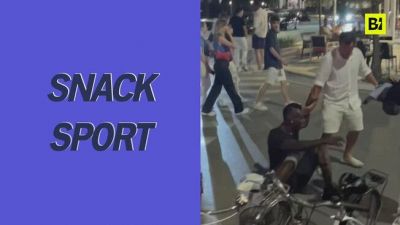 Balotelli barcolla per strada, poi cade a terra: il video