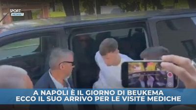 Napoli, finalmente Beukema: le visite mediche del difensore