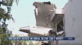 Breaking News delle 21.30 | Incidente aereo in India, oltre 300 i morti