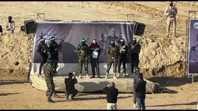 Il rilascio show dell'ostaggio israeliano Yarden Bibas