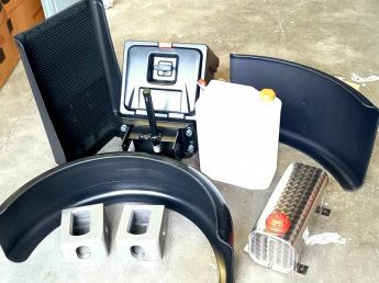 Cassette e parafanghi in termoplastica, taniche porta acqua, portaruota, angoli container