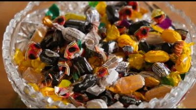 Ambrosoli, tre generazioni e un secolo di idee, miele e caramelle