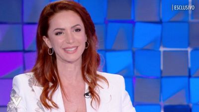 Andrea Delogu: tutto sulla conduttrice
