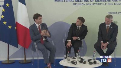 Macron e l'Europa sfidano l'AI