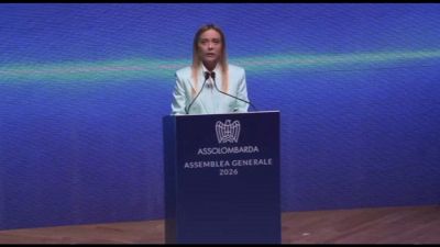 Ue, Meloni: l'Italia non siede al tavolo europeo per dire sempre sì