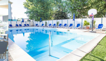 Albergo con piscina Hotel Massimo  a Cesenatico