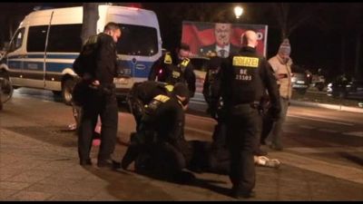 Turista accoltellato a Berlino, polizia: nessuna idea del movente
