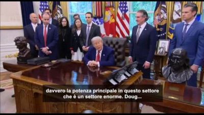 Trump firma ordini esecutivi per potenziare il nucleare in Usa