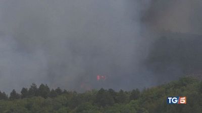 Piogge, fiamme, siccità Italia spaccata in due