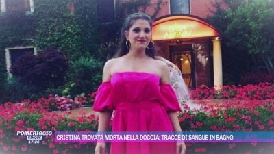Cristina trovata morta nella doccia: tracce di sangue in bagno