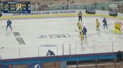 Nhl da ring: è rissa tra i portieri di Tampa Bay e Boston