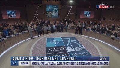 Breaking News delle 11.00 | Armi a Kiev, tensioni nel governo