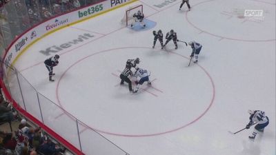 Scontro giocatore-linesman: chi ne sarà uscito peggio?