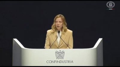 Meloni: basta con iper regolamentazione Ue che soffoca lo sviluppo