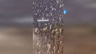 Cervinia, il nuovo anno inizia sotto la neve