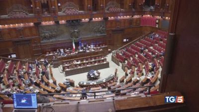 Sì alla seconda fiducia opposizioni all'attacco