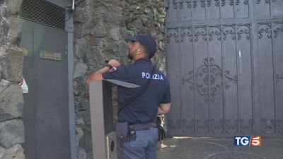 Due ladri nella villa paura per Valentino