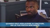 Applaude al PSG, ma la sua faccia dice altro