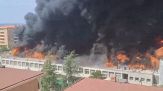 Viterbo, fiamme sul tetto dell'Università della Tuscia