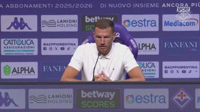 Dzeko si presenta: "Fiorentina, darò il massimo per aiutarti a crescere"