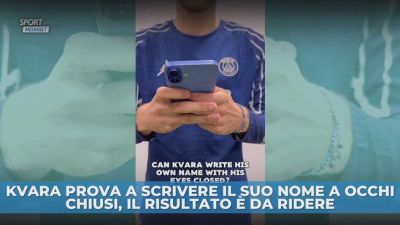 Kvara prova a scrivere il suo nome a occhi chiusi, il risultato è da ridere