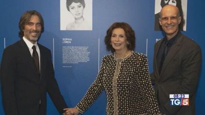 Hollywood celebra i 90 di Sofia Loren