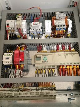 Installazione e manutenzione impianti elettrici