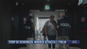 Breaking News delle 21.30 | Stop di Schengen, Madrid attacca l'Italia