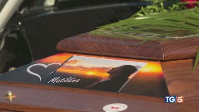 L'addio a Matilde "Continua a sciare"