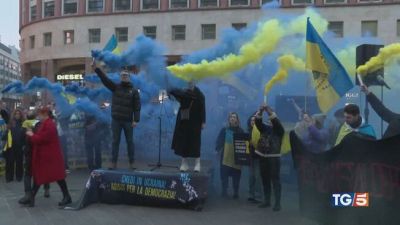 Le piazze con Kiev, "Stop alla guerra"