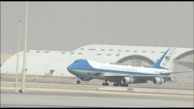 Usa, il presidente Trump è arrivato in Arabia Saudita