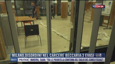 Breaking News delle 09.00 | Milano, disordini nel carcere Beccaria: 3 evasi