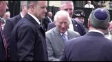 Re Carlo III fa visita al quartiere Golders Green a Londra