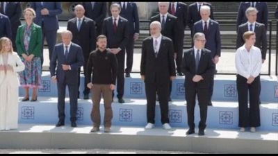 Ue, Gb e Zelensky: i leader della Comunità politica Europea insieme