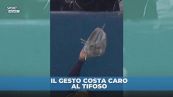 Baseball, il tifoso condanna gli Yankees alla sconfitta: viene scortato fuori dallo stadio